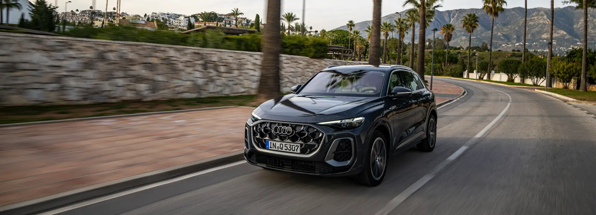 Audi Q5 Mietwagen von CarVia